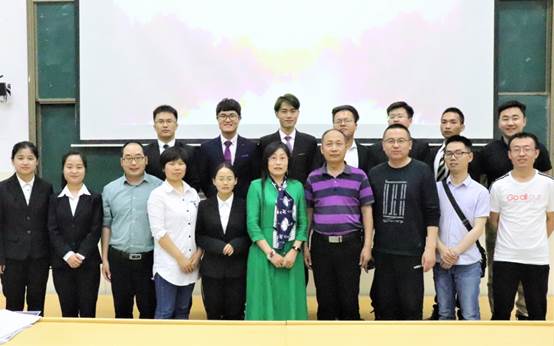 说明: C:\Users\lenovo\Desktop\主题党团日照片\4.简历大赛\简历大赛 (17).JPG